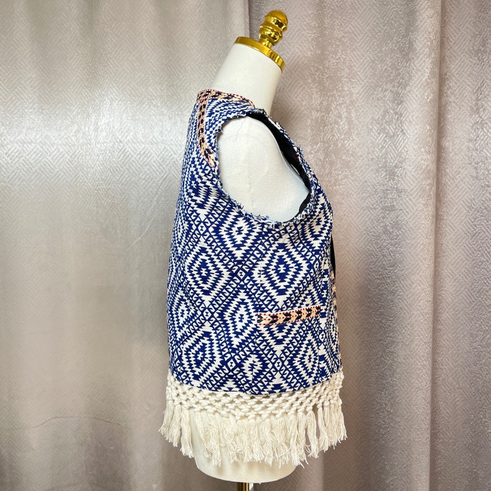 TULAROSA Blue White Geometric Boho Fringe Vest Jacket Women's Size M - Picture 5 of 12